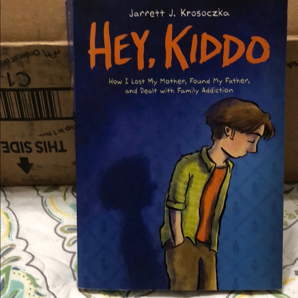 Paperback Hey, Kiddo